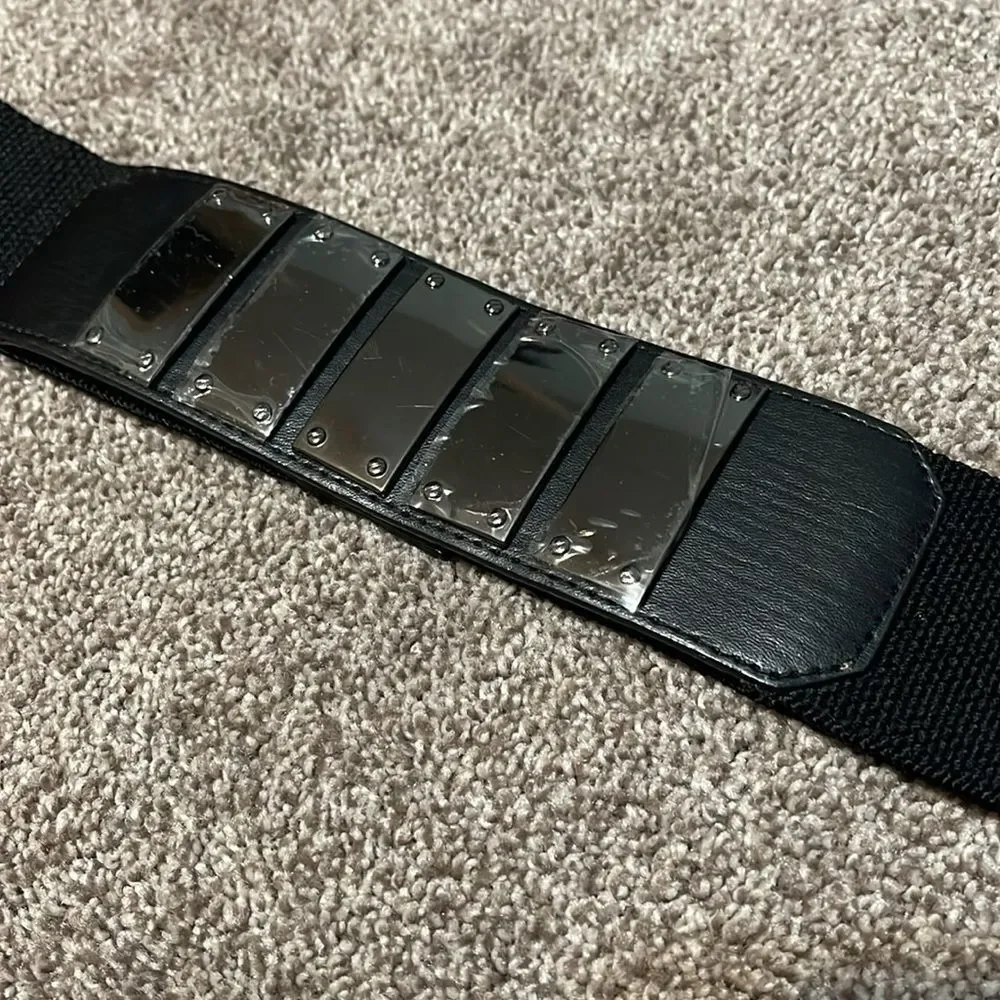 NWT Vince Camuto adjustable black belt with pewter accents size L/XL